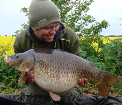 Carl Sharp - Fenland Fisheries 19lb 2oz