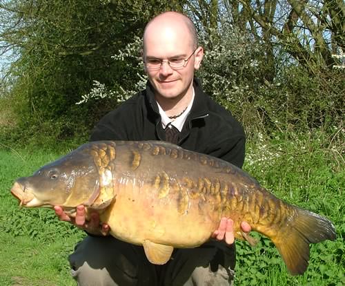 Matthew Walker - Stour lake 24lb 11oz