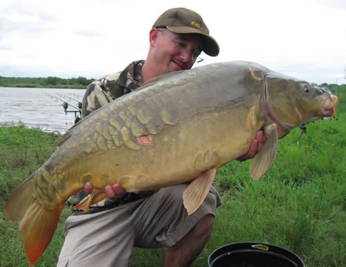 Morne Ahlers - Klaserie Dam 16lb 7oz